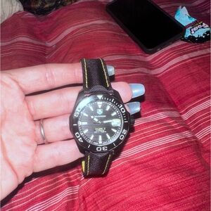 tag heuer new inbox with complete set paper boxes and bag never worn